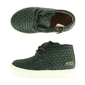 AKID EMERALD LEATHER WEAVE KNIGHT Shoes Youth SZ 5